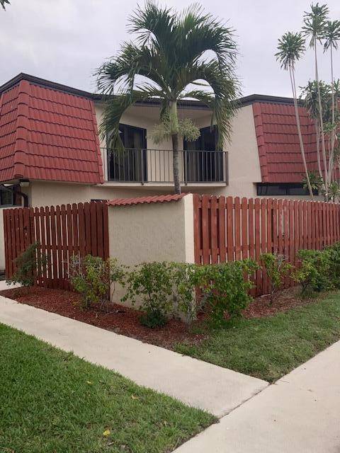 3800 Victoria DR, West Palm Beach, FL 33406