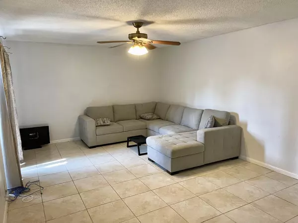 Greenacres, FL 33415,2200 White Pine CIR C