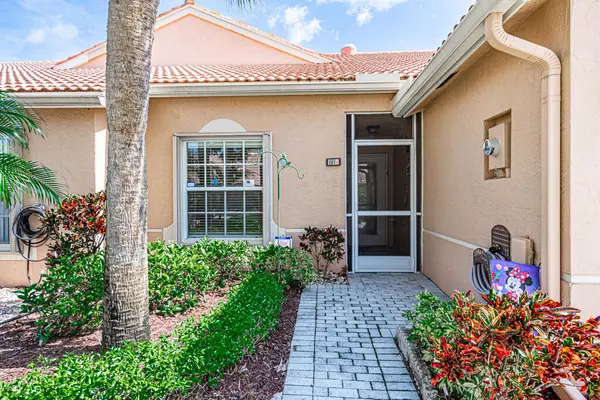 8484 Logia CIR, Boynton Beach, FL 33472