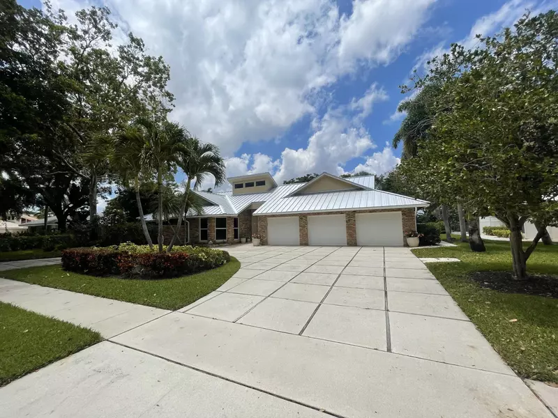 2839 NW Banyan Boulevard CIR, Boca Raton, FL 33431