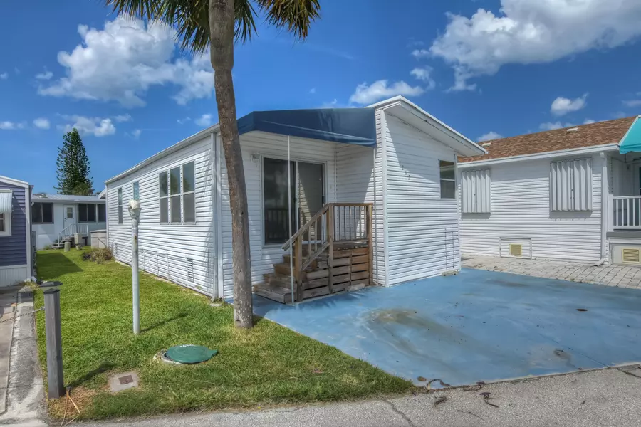 1262 Nettles BLVD, Jensen Beach, FL 34957