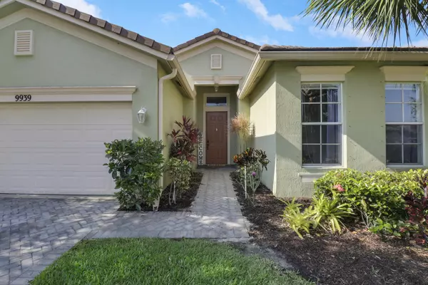 9939 SW Chadwick DR, Port Saint Lucie, FL 34987