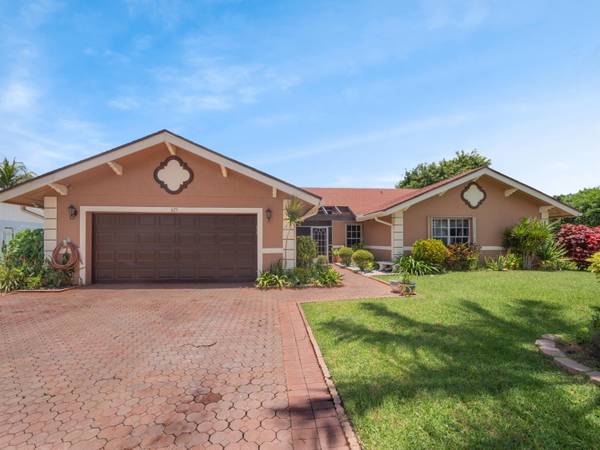 825 Windtree WAY, Wellington, FL 33414