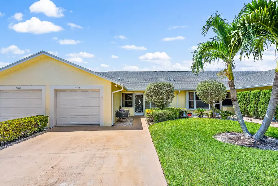 10976 SE Sea Pines CIR, Hobe Sound, FL 33455