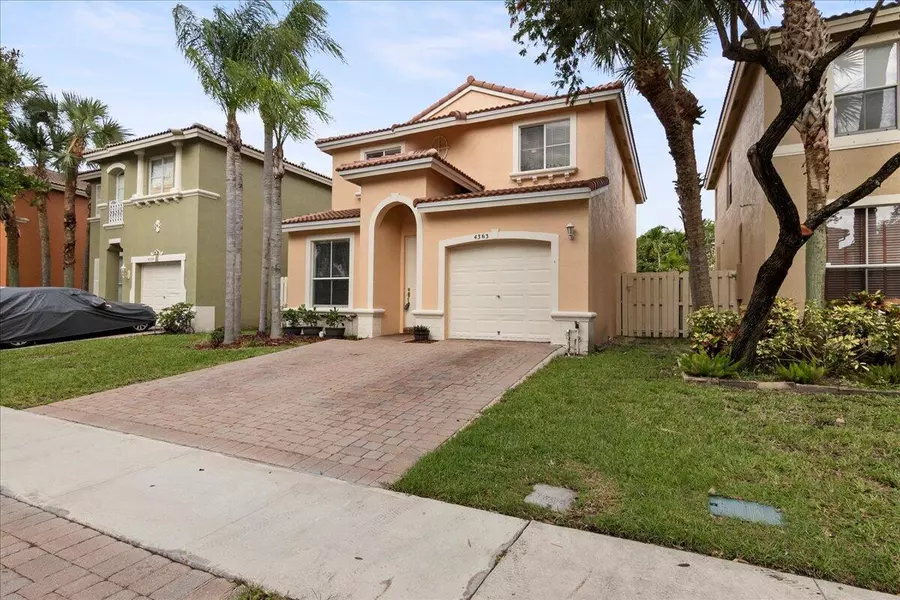 4363 Lake Tahoe CIR, West Palm Beach, FL 33409