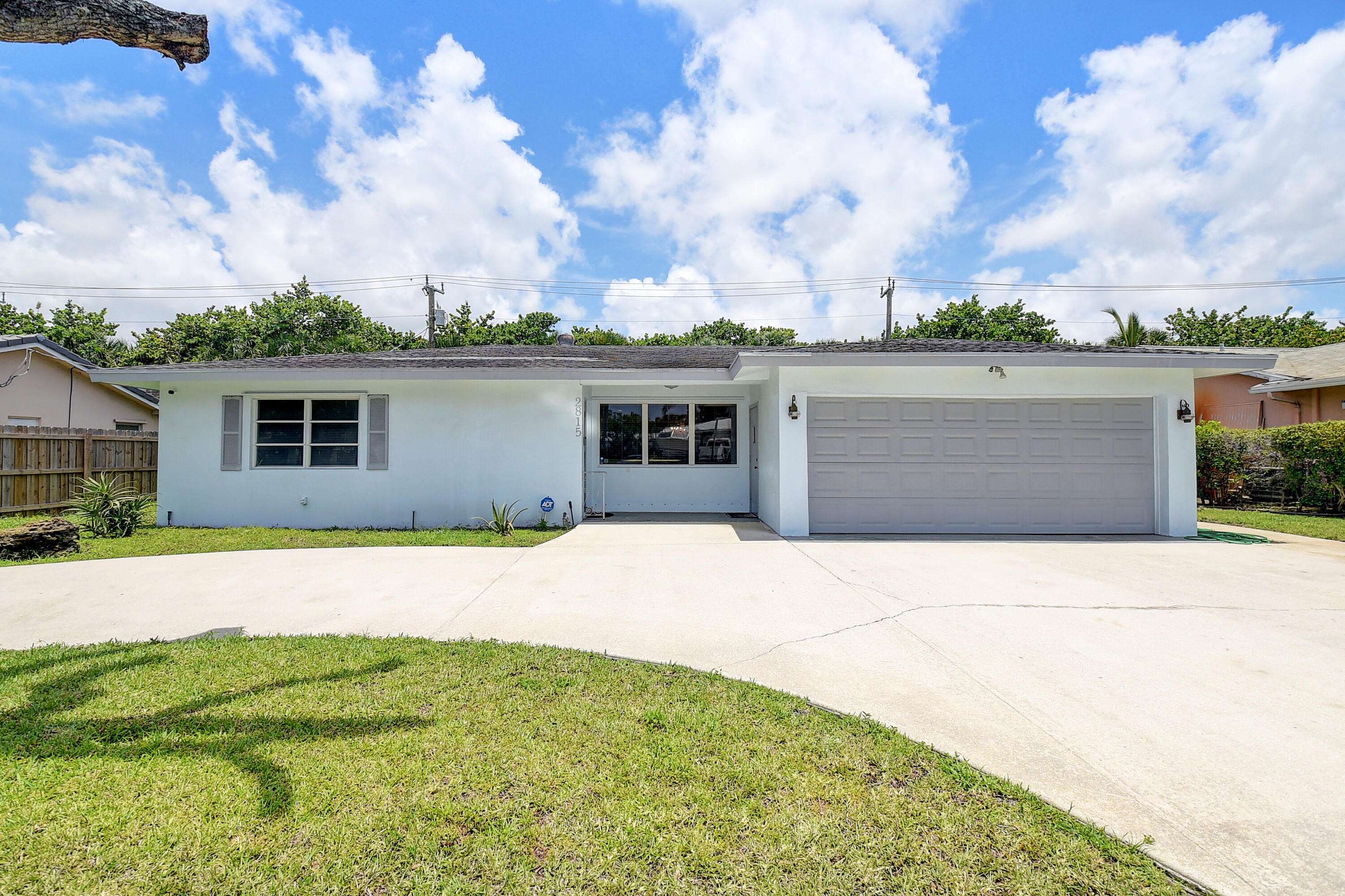 2815 SW 9th ST, Boynton Beach, FL 33435