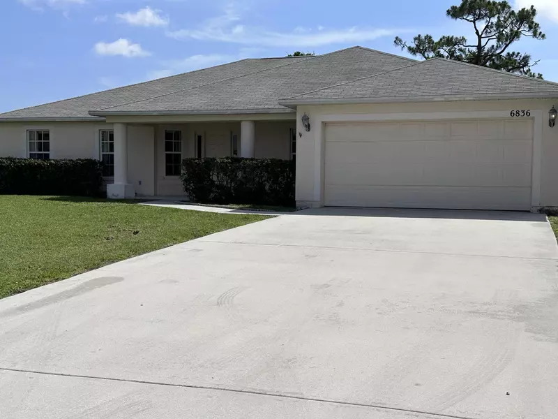 6836 NW W Bengal ST, Port Saint Lucie, FL 34983