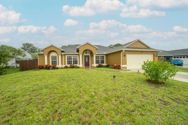 580 SW Bailey TER, Port Saint Lucie, FL 34953