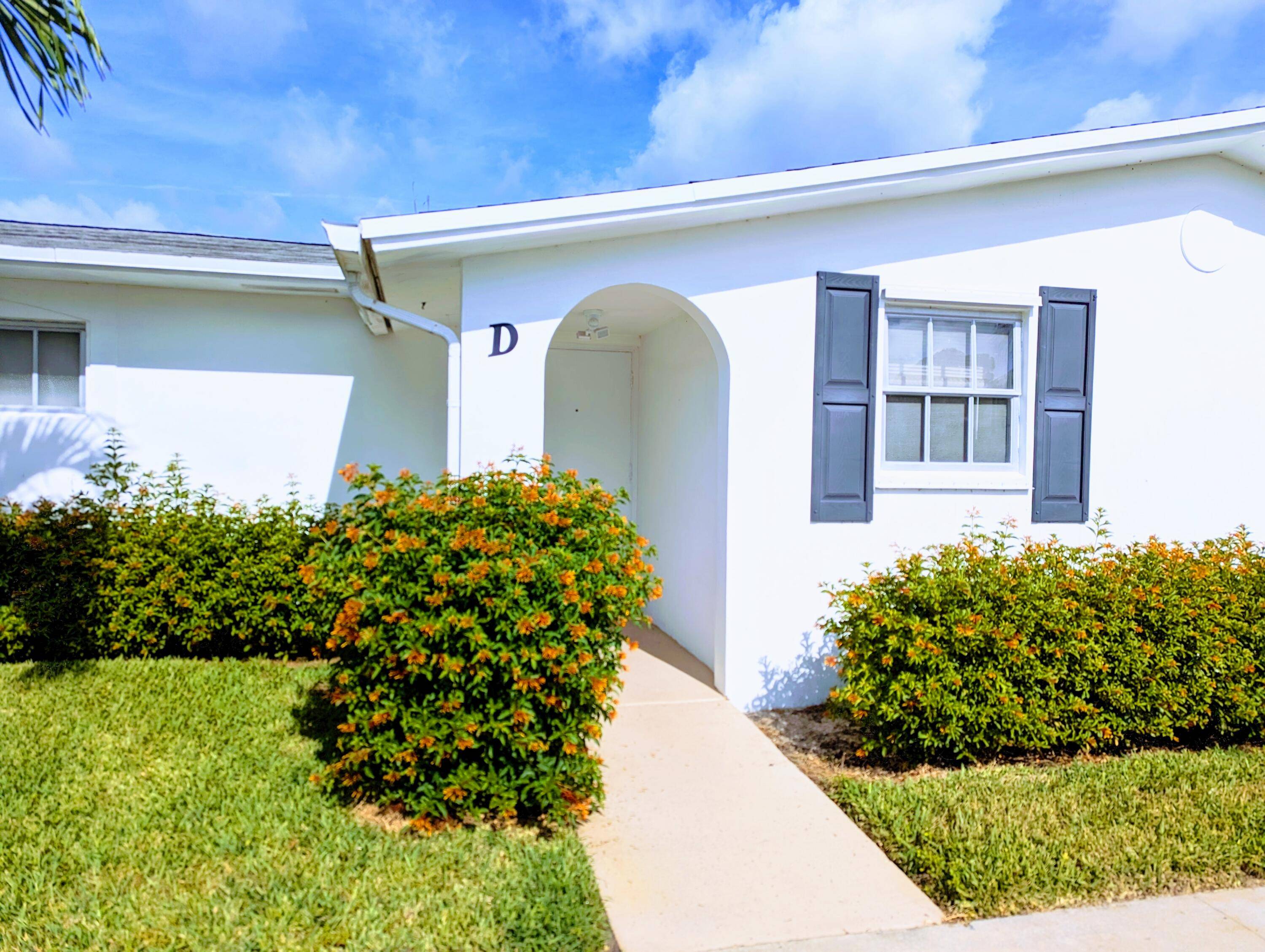 2920 E Crosley DR D-1, West Palm Beach, FL 33415