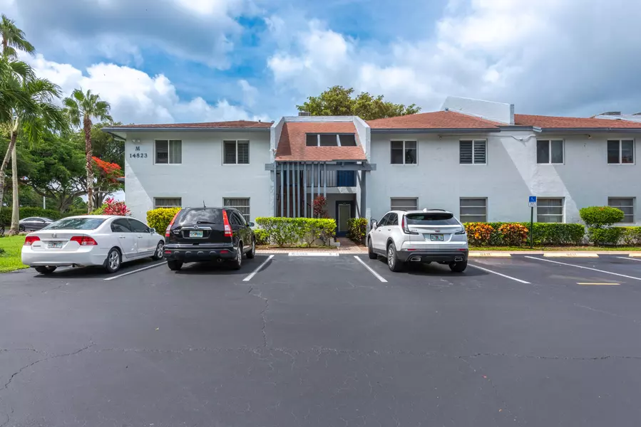 14823 Cumberland DR 102, Delray Beach, FL 33446