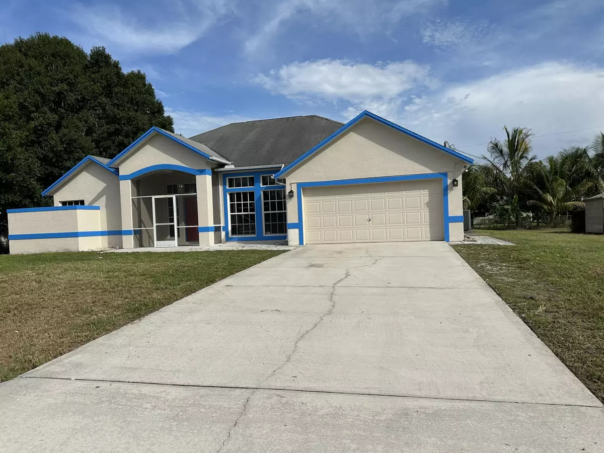 Port Saint Lucie, FL 34983,380 SE Husted TER