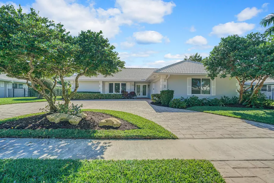 700 Holly LN, Boca Raton, FL 33486