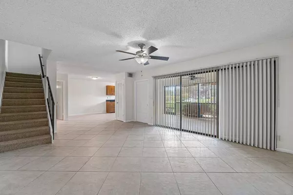 Boca Raton, FL 33428,9450 SW 61st WAY B