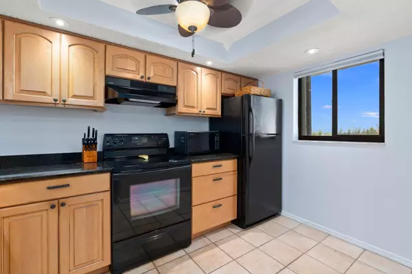 Jensen Beach, FL 34957,10152 S Ocean DR 616 B