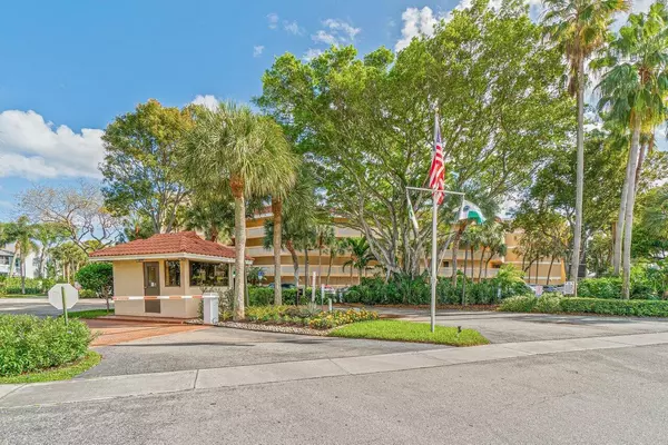 Boca Raton, FL 33487,800 Jeffery ST 308