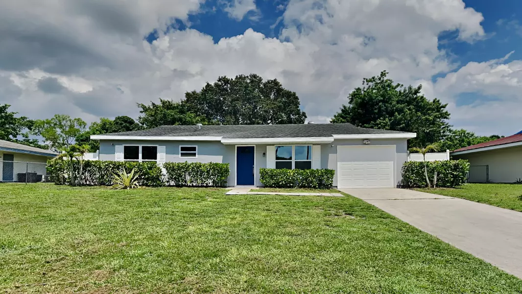 473 SW Kentwood RD, Port Saint Lucie, FL 34953