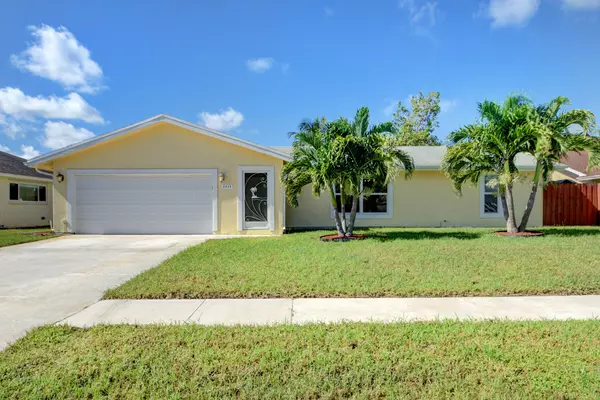 5430 Fox Valley TRL, Lake Worth, FL 33463