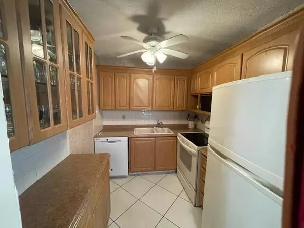 Boynton Beach, FL 33435,350 E Horizons 206