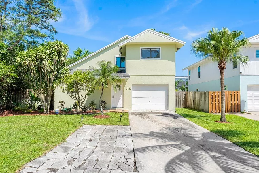 2420 Southridge RD, Delray Beach, FL 33444