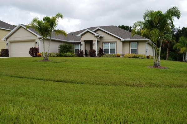 1698 SW Ruiz TER, Port Saint Lucie, FL 34953