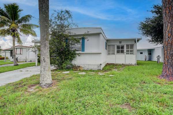 Boynton Beach, FL 33436,12375 S Military TRL 207