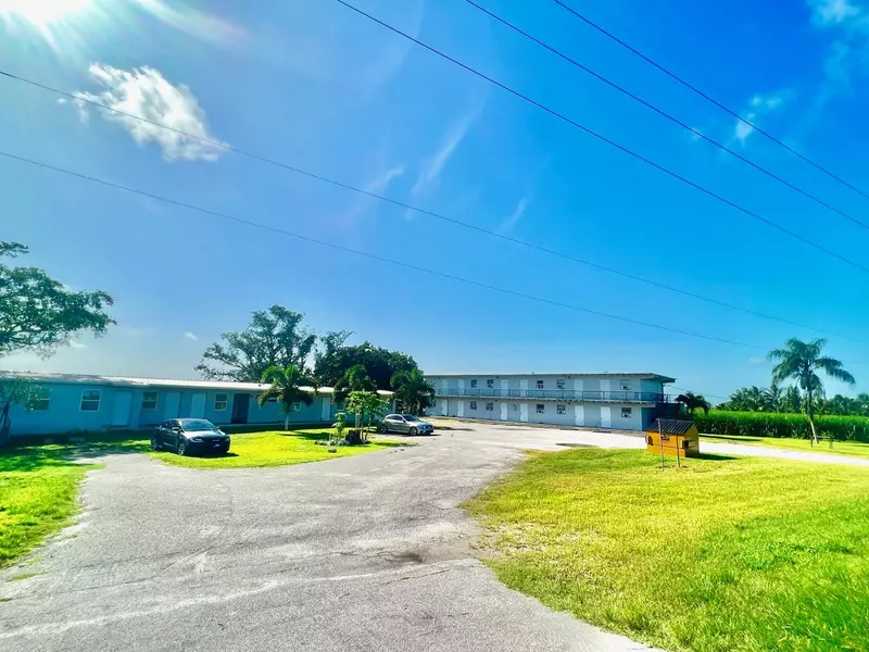 220 State Market RD, Pahokee, FL 33476