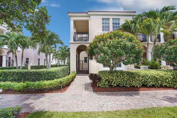 Boca Raton, FL 33487,798 NW 83rd LN