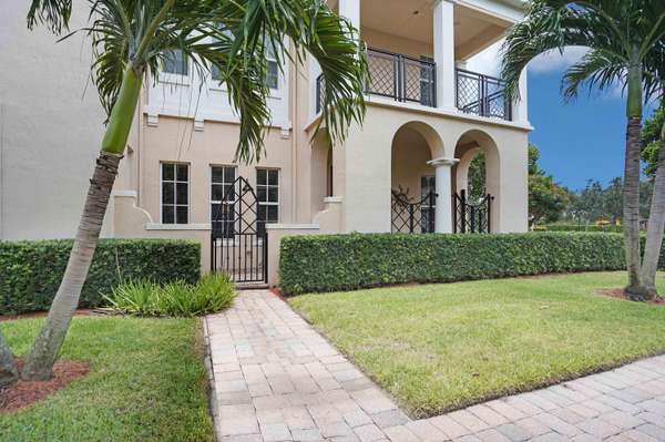 Boca Raton, FL 33487,798 NW 83rd LN