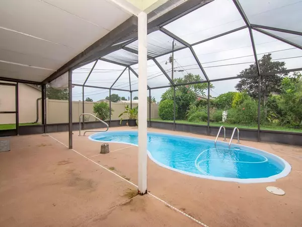 Port Saint Lucie, FL 34953,642 SW Hillsboro CIR