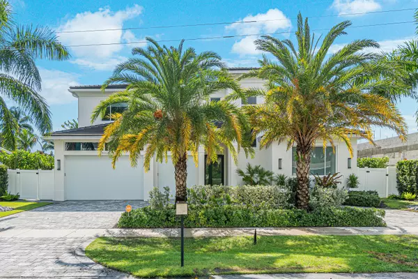 1050 NE 2nd TER, Boca Raton, FL 33432