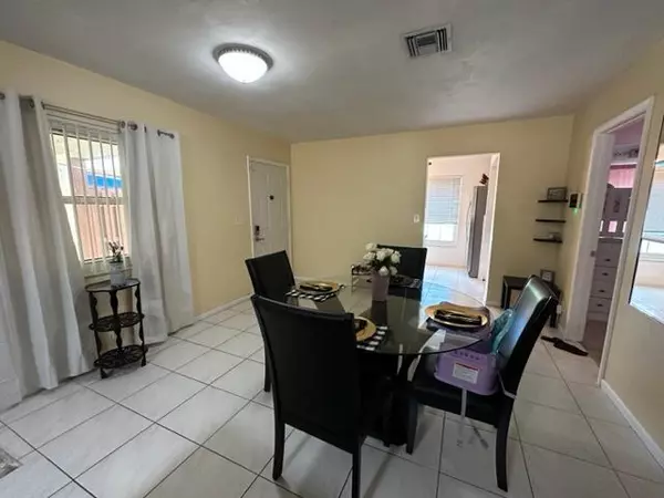 Boynton Beach, FL 33435,503 SE 5th CIR