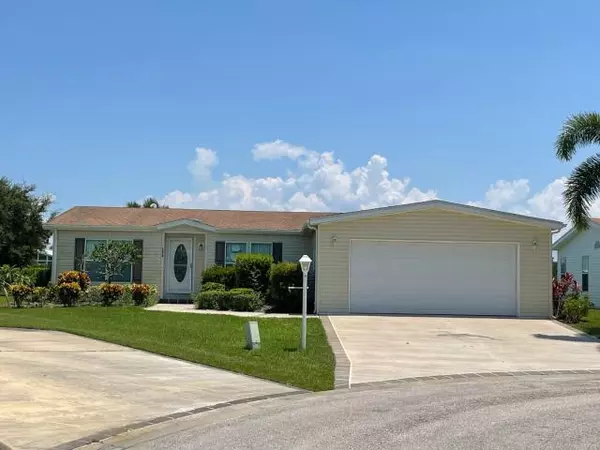 3272 Perigrine Falcon DR, Port Saint Lucie, FL 34952