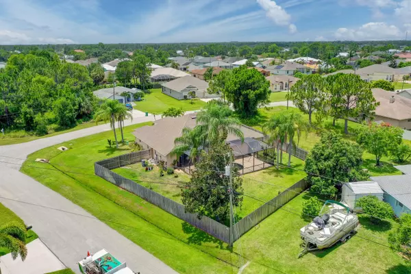 5631 NW Crocus AVE, Port Saint Lucie, FL 34986