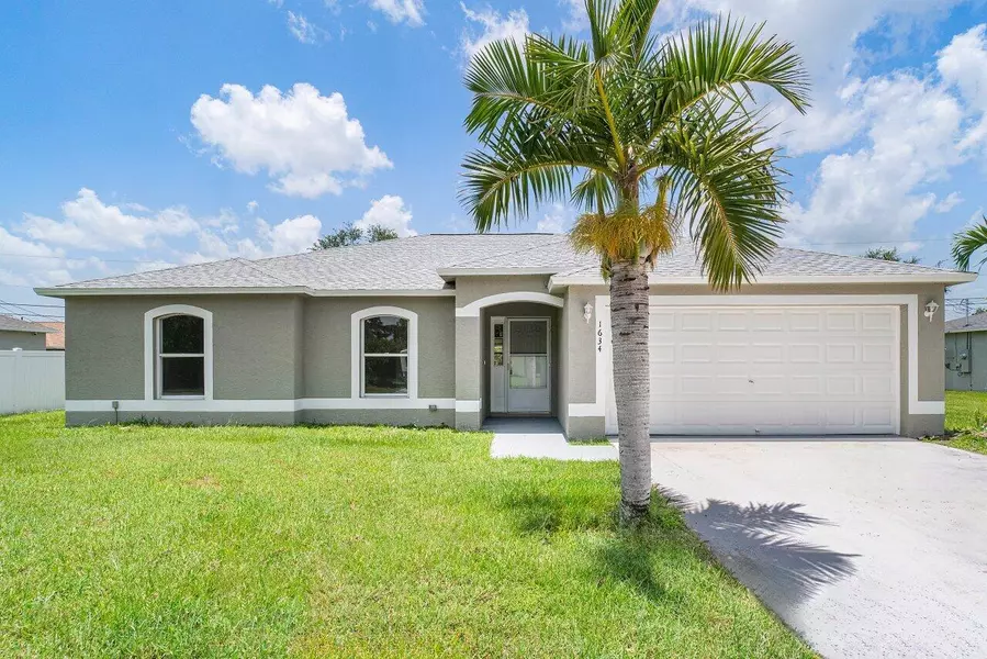 1634 SW Cycle ST, Port Saint Lucie, FL 34953