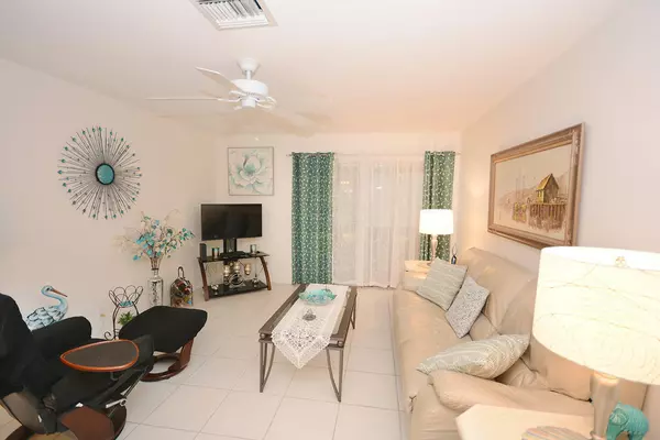 West Palm Beach, FL 33415,2995 W Crosley DR Apt F