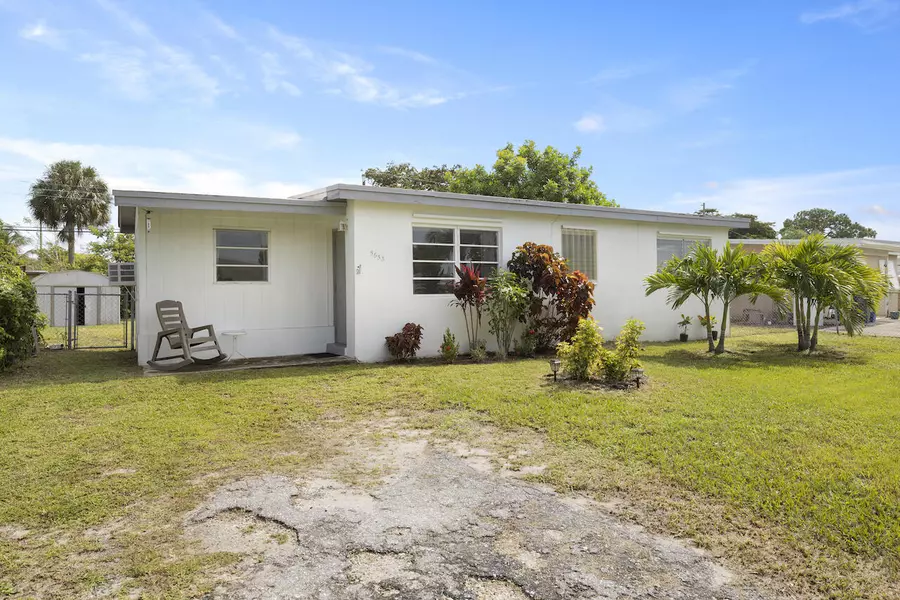 5653 Maypop RD, West Palm Beach, FL 33415