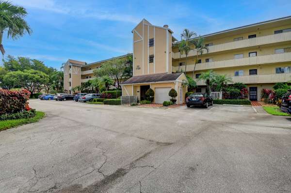 7192 Huntington LN 308, Delray Beach, FL 33446