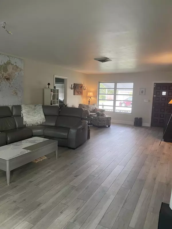 Lake Worth, FL 33461,1412 Lake Erie DR