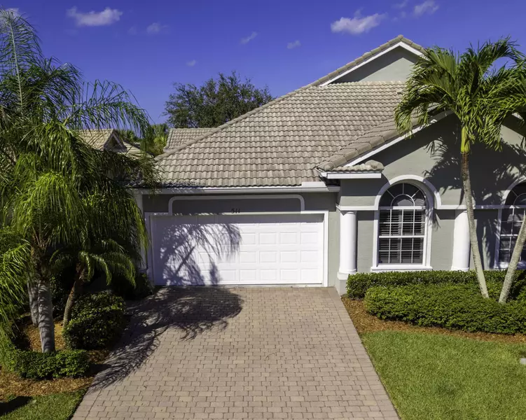 511 NW Red Pine WAY, Jensen Beach, FL 34957