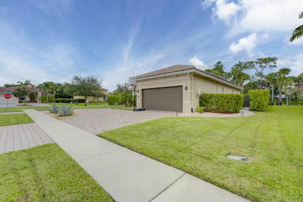 West Palm Beach, FL 33411,9123 Winterhaven CIR