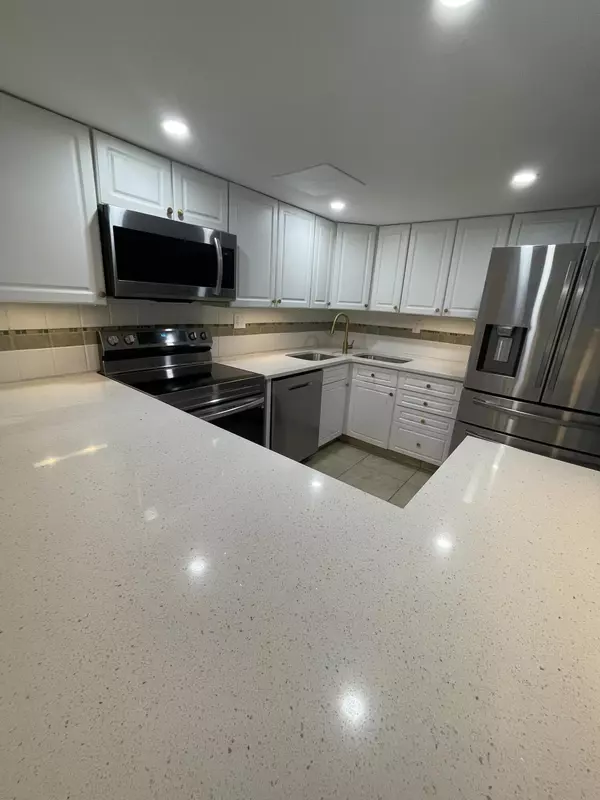 Boca Raton, FL 33431,4731 NW 2nd AVE 407