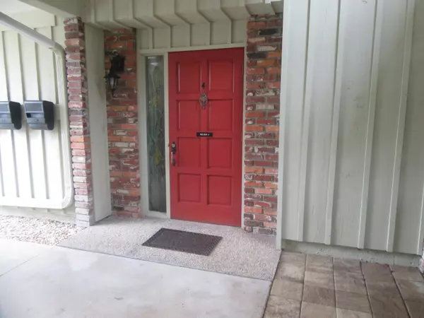 Atlantis, FL 33462,332 Orange Tree DR 4