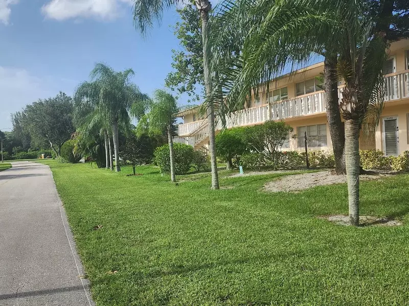 175 Canterbury H 175, West Palm Beach, FL 33417