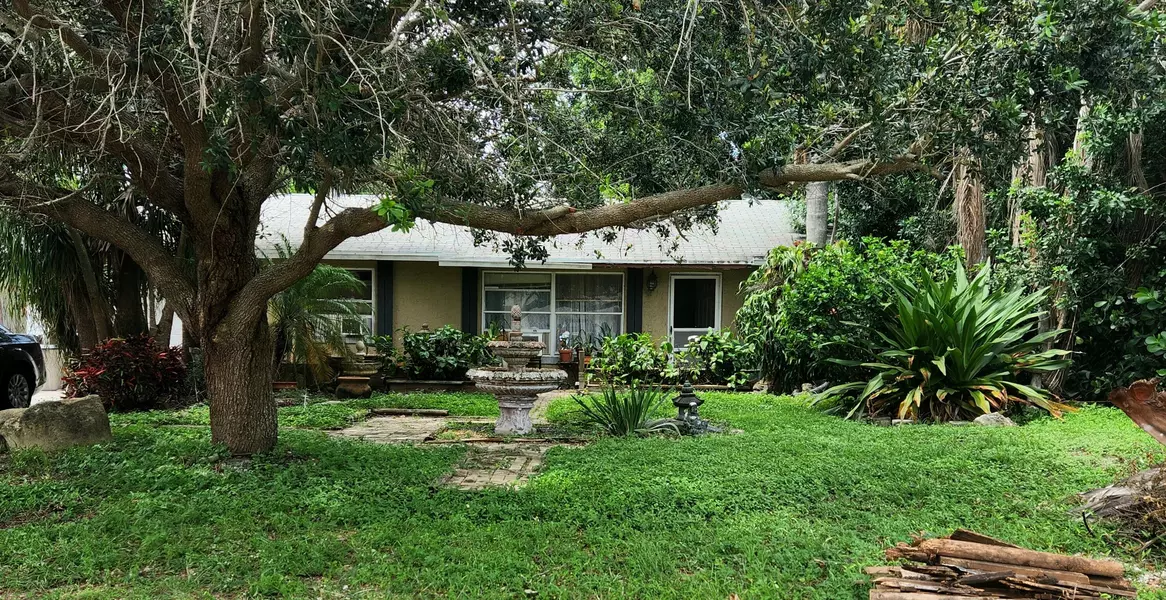 1099 Oleander RD, Lantana, FL 33462