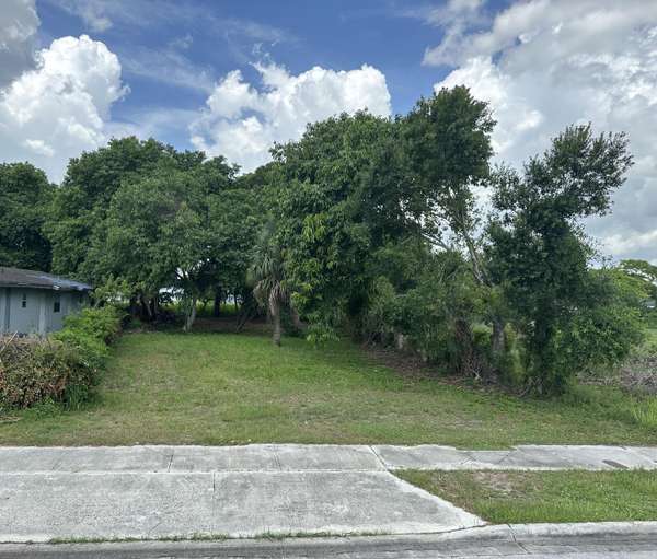 701 N 19th ST,  Fort Pierce,  FL 34950