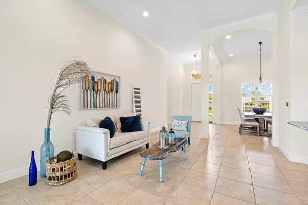 Vero Beach, FL 32960,22 Seahorse LN