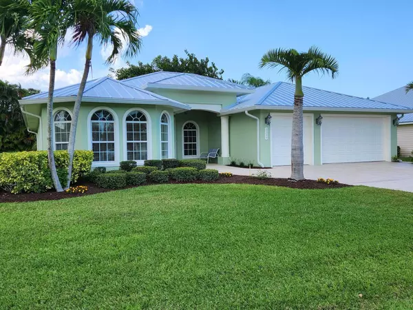 3306 SE River Vista DR, Port Saint Lucie, FL 34952