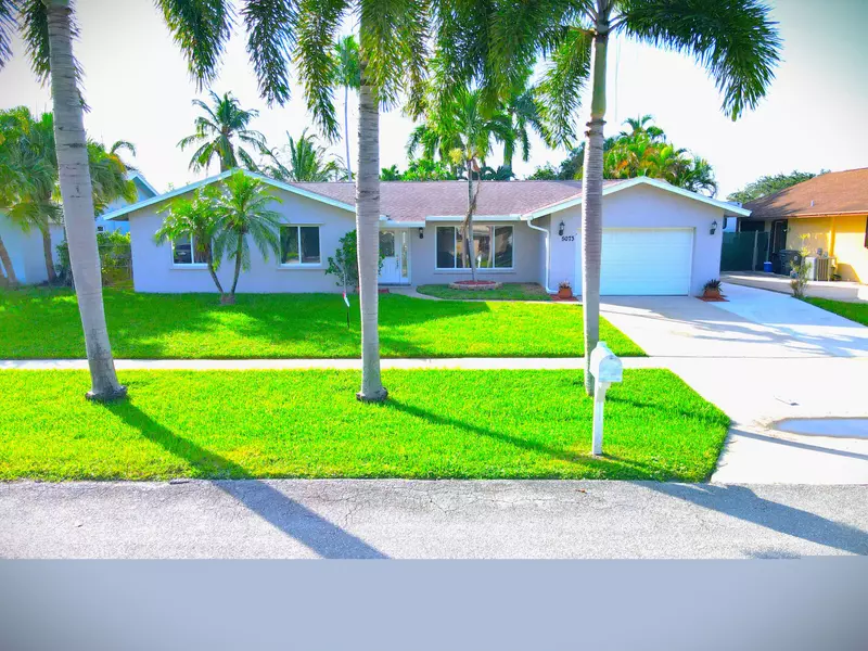 5073 N Woodstone CIR, Lake Worth, FL 33463