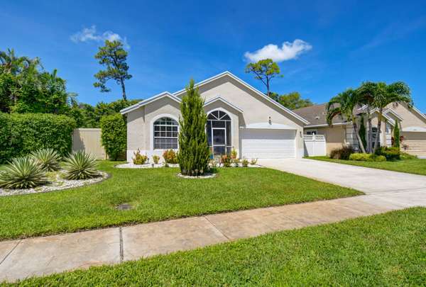 1181 Aviary Rd RD, Wellington, FL 33414