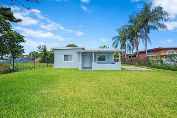 311 NW 28th WAY,  Fort Lauderdale,  FL 33311